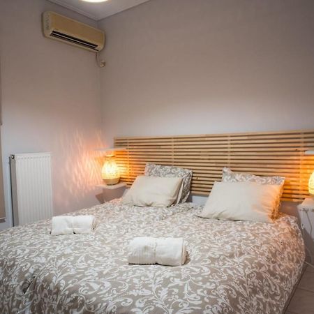 It Is A Pleasant, Modern, Functional House! Apartment Пирея Екстериор снимка