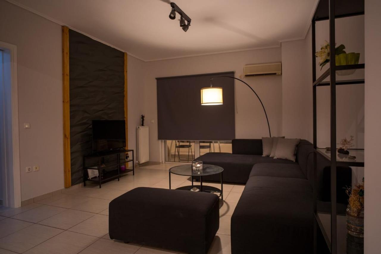 It Is A Pleasant, Modern, Functional House! Apartment Пирея Екстериор снимка