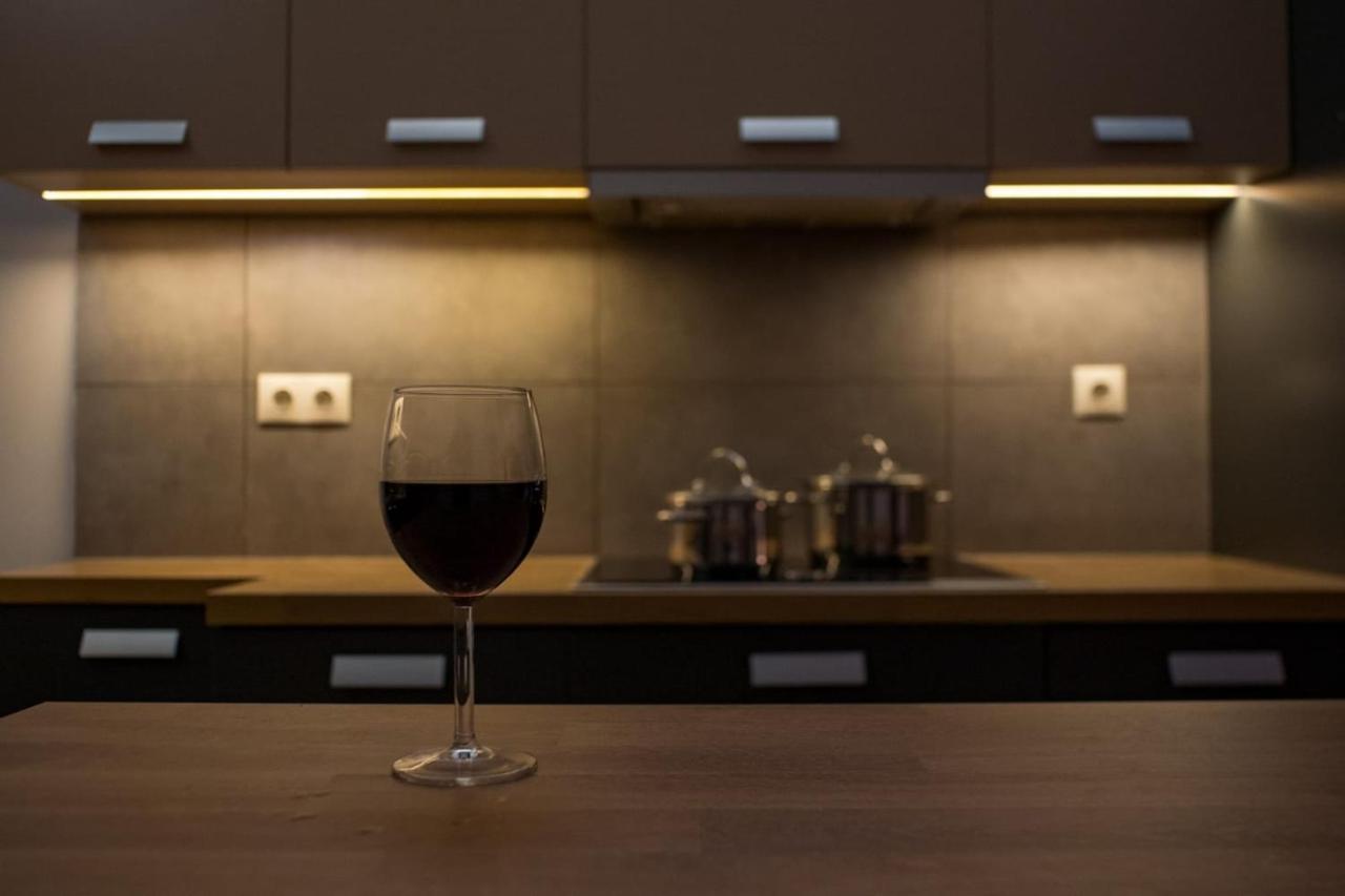 It Is A Pleasant, Modern, Functional House! Apartment Пирея Екстериор снимка